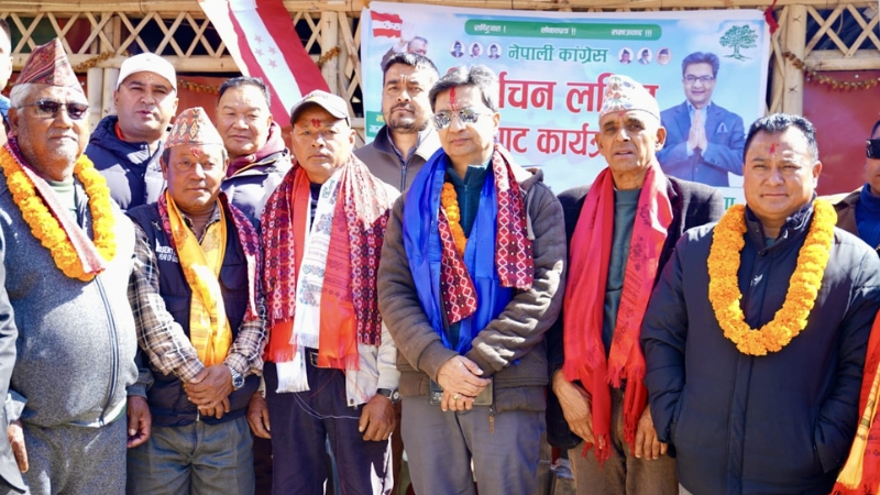 ललितपुरमा एमाले र माओवादीका पूर्ववडा अध्यक्ष कांग्रेसमा प्रवेश