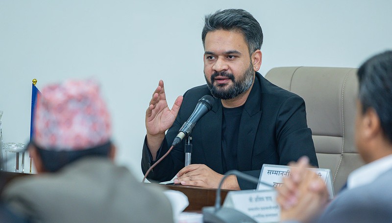 प्रधानमन्त्री बालेनले सातै प्रदेशका मुख्यमन्त्रीसँग छलफल गर्दै