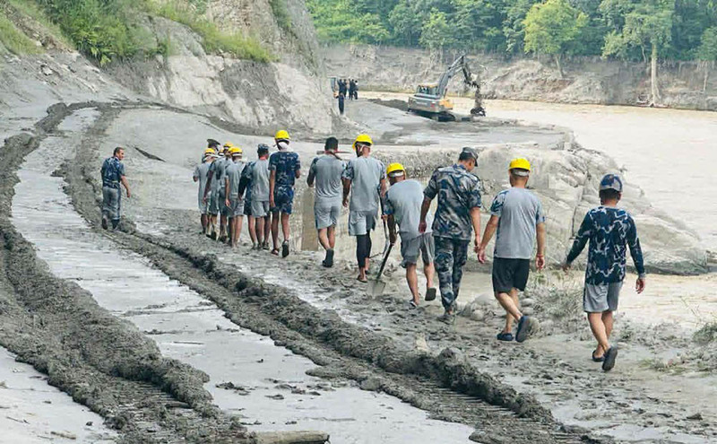 भोटेकोशी बाढी: सम्पर्कविहीन हुनेको संख्या ५३ सय नाघ्यो