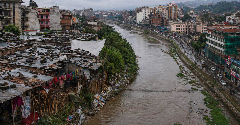 बागमती किनारका सुकुम्बासी हटाउन माइकिङ, शनिबार डोजर चलाउने तयारी