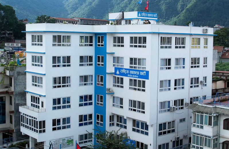 रोल्पा दुर्घटनाको तीन दिन पछि रास्वपाको विज्ञप्ति: सडक सुरक्षाको अवस्थाबारे गम्भीर प्रश्न उठ्यो