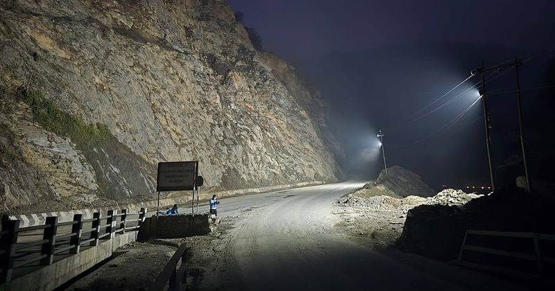 नारायणगढ-मुग्लिन-काठमाडौं सडक खण्ड रातिमा बन्द