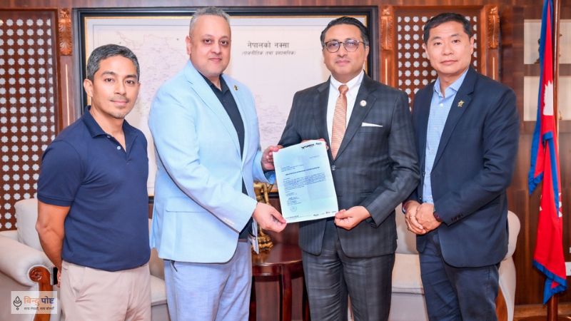 रसुवा बाढी प्रभावितका लागि गोरखा ब्रुअरीले दियो १० करोड रुपैयाँ सहयोग