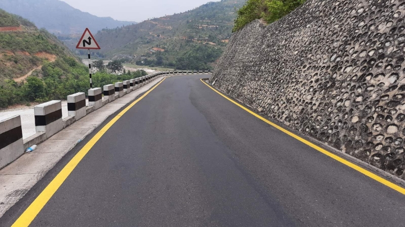 बीपी राजमार्गको आवागमन पूर्ण रूपमा बन्द