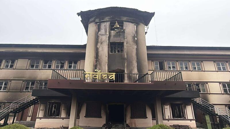 संवैधानिक इजलासमा अध्यादेश जारी बारे परेको रिट दरपीठविरुद्धको रिटको सुनुवाइ हुँदै