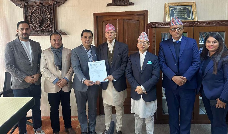 गैरआवासीय नेपाली संघको महाधिवेशन बारे परराष्ट्रमन्त्री शर्मालाई ब्रिफ्रिङ