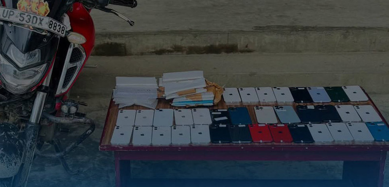 रुपन्देहीमा भन्सार छलेर नेपाल ल्याउँदै गरेको ३५ थान आईफोन र मोटरसाइकलसहित एक पक्राउ