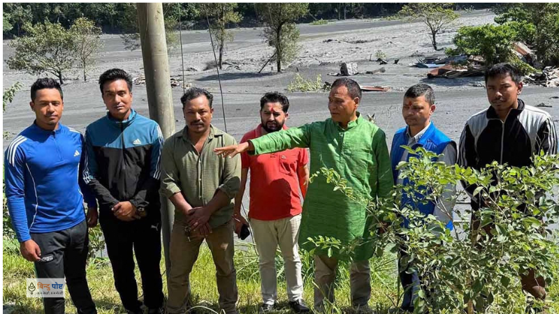 बूढीगण्डकी बाढी प्रभावित आरुघाट क्षेत्रमा पुगे कुलमान घिसिङ