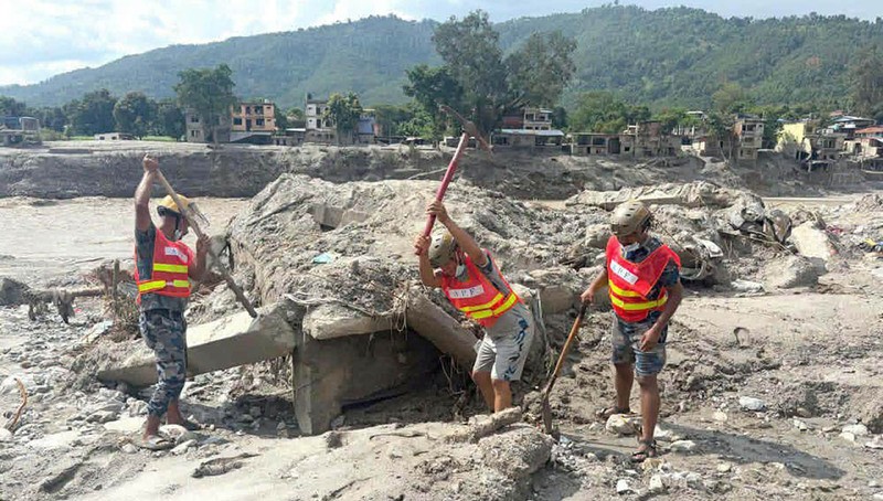 बाढी प्रभावित क्षेत्रमा एक अर्ब निकासा