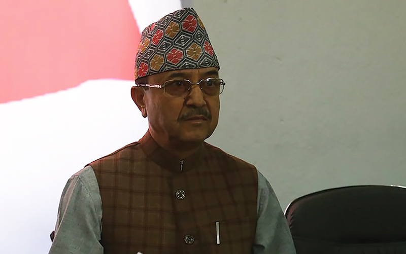 नेता पूर्ण बहादुर खड्काले अन्तत: मागे काँग्रेसका लागि मत