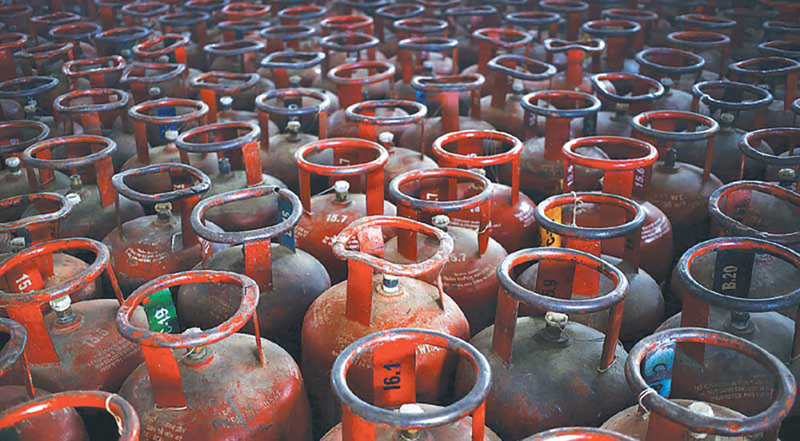 ग्यास उद्योग सङ्घको अपिल: ग्यास अभाव अस्थायी, अनावश्यक रूपमा संकलन नगर्न आग्रह
